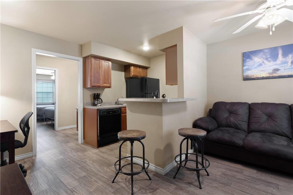 Eagle'S Den Suites Andrews A Travelodge By Wyndham Room photo