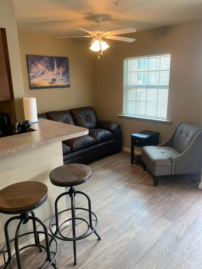 Eagle'S Den Suites Andrews A Travelodge By Wyndham Exterior photo